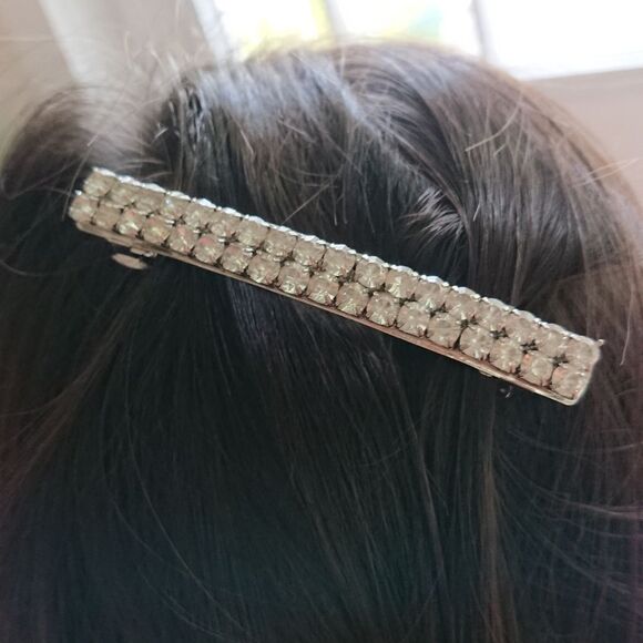 Crystal Rhinestone Embellished hair clip - Picture 4 of 7